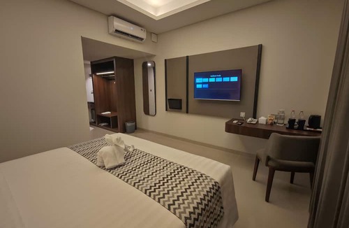 Blora Hotel | Azana Garden Hill Resort Blora