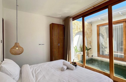 Kerobokan Villa | Bougenvile Luxury 2BR Private Seminyak