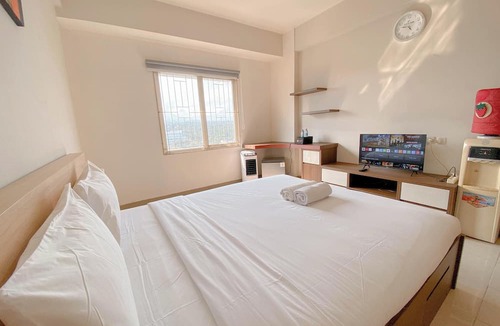 Cileunyi Apartment | Great Deal Studio Room At Pinewood Jatinangor Apartment