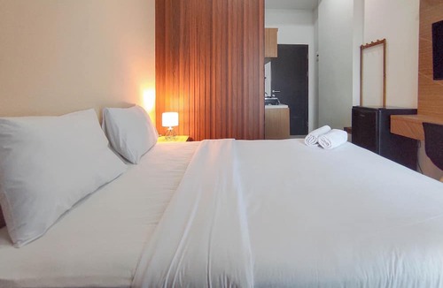 Sidoarjo Apartment | Homey Studio With Easy Pool Access Apartment At Suncity Residence