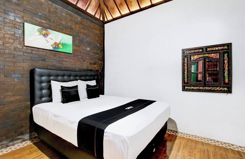 Kaliurang Hotel | Capital O 94018 Joglo Eyang Niek Turi Syariah