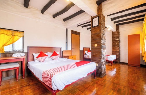 Parongpong Hotel | Capital O 2640 Cottage GS Rumah Kayu Syariah