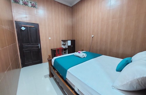 Botoemadeg House | Bukit Sion Room & Tour