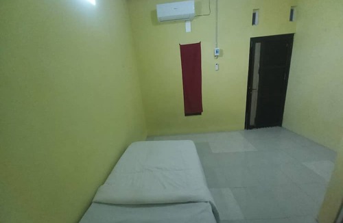 Tegal Hotel | SPOT ON 93886 Kost Zalfa Amalia Syariah