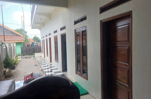 Purwokerto Hotel | Hotel O Chimi Rumah Kost