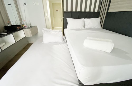 Semarang Apartment | Homey And Cozy Living Studio Amartha View Apartment