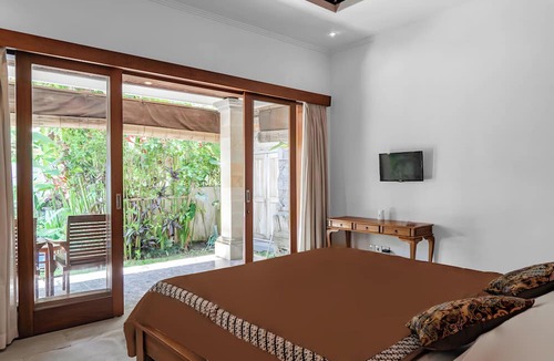 Kutuh Kaja Hotel | Belvilla Nirvana Near Monkey ForestNearCampuhan Ridge Walk