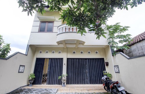 Ngemplak Hotel | Capital O 93716 Family Guesthouse Syariah