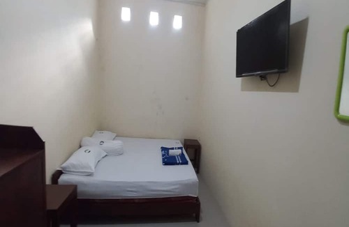 Karanganyar Hotel | Hotel O Setia Budi Guest House 1