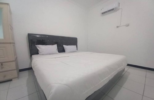 Marabahan Hotel | OYO 93774 Khaira Kos Dan PenginapanNearYani Heahlerr