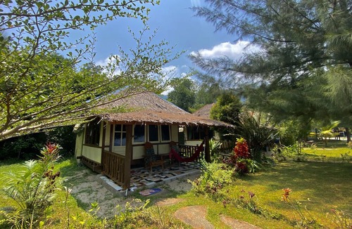 Nagari Sungai Pinang Hotel | Rickys Beach House