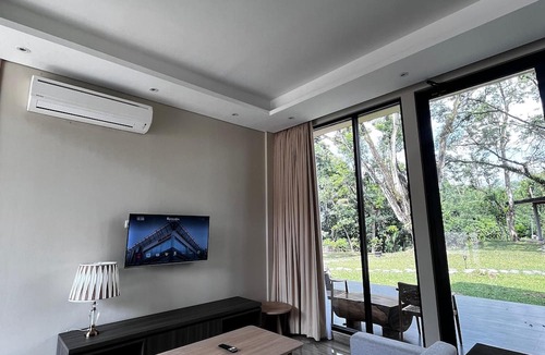 Banjarasri Hotel | Wyndham Garden Yogyakarta Hotel & Conference