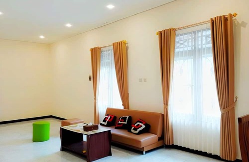 Prambanan Hostel | Penginapan Prambanan TRISAN