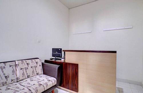 Bandung Hotel | OYO Life 93103 Apartement Gateway Cicadas By Fikri Room