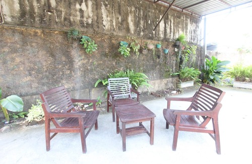 Mataram Hotel | OYO Life 93403 Penginapan Adinda
