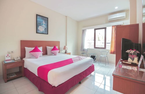 Bandung Hotel | Capital O Galaxy Inn