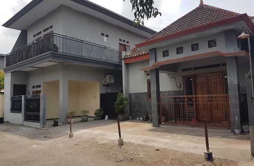 Peterongan House | Selaraskost Syariah Jombang
