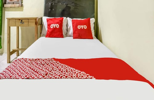 Karawang Hotel | OYO Life 91335 Micheline Family 2 Syariah