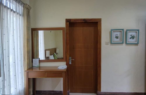 Pancawati House | The Garden Family Guest House powered by Cocotel.