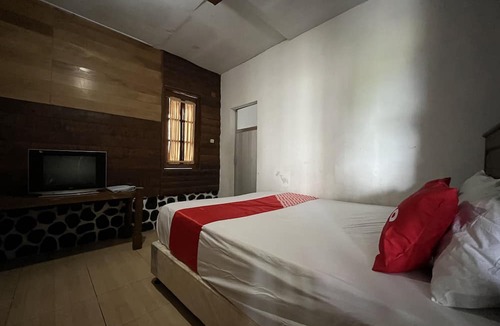 Trawas Hotel | OYO 93277 Villa Kemiloko Syariah