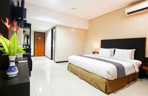 Pekalongan Hotel | Parkside Mandarin Hotel Pekalongan