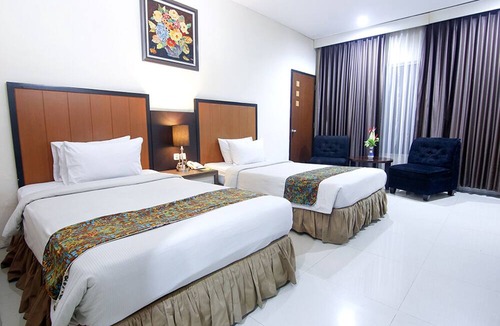 Pekalongan Hotel | Parkside Mandarin Hotel Pekalongan