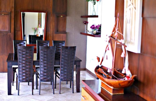 Ciburial Villa | De Bukit Dago Villa by HouseinBandung