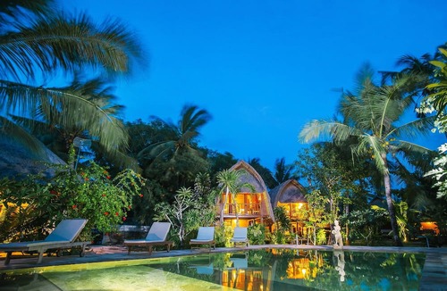 Jungut Batu Hotel | Sukanusa Luxury Huts