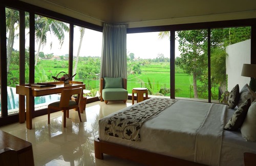 Kedewatan Hotel | Villa Santun