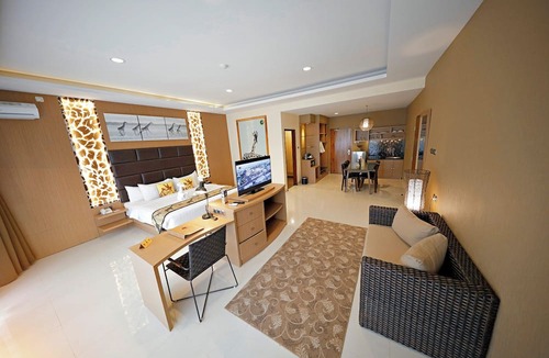 Cisarua Resort | Royal Safari Garden Resort & Convention