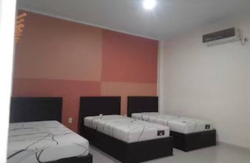 Iboih Hotel | EXPRESS O 91662 Kost Rumah Kaca