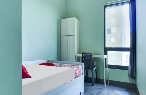 Karawang Hotel | OYO Life 91205 Rindang Guesthouse Syariah