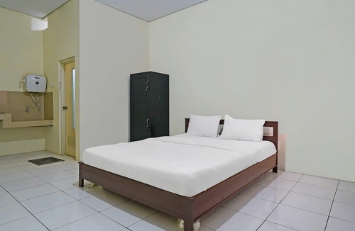 Sumber Hotel | OYO Life 92641 Guest House Palinggihan Ii