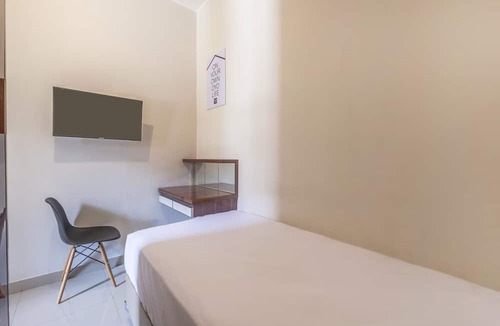 West Cirebon Hotel | OYO Living 1877 Side Corner