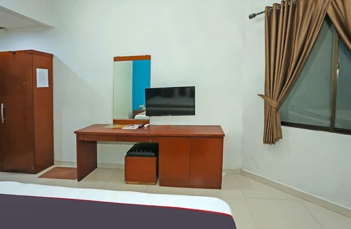 Jakarta Hotel | Townhouse OAK Hotel Fiducia Pasar Minggu