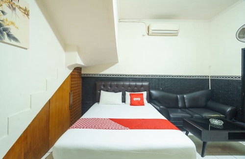 Duren Sawit Hotel | OYO 93132 Modom Homestay Near RS Islam Jakarta Pondok Kopi