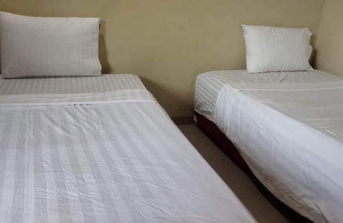Pati Hotel | Homestay Tentrem Simpang Lima