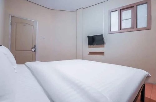 Karang Bolong Hostel | Gemilang Residence