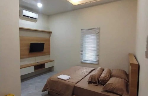 Borneo Hotel | Collection O near Bandar Udara Aji Penge