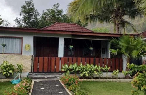 Sekongkang Hotel | Mama Nings Beach Hotel