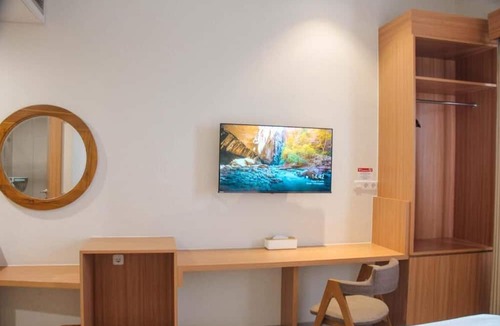 Karawang Hotel | Lakeside TELL Cikarang