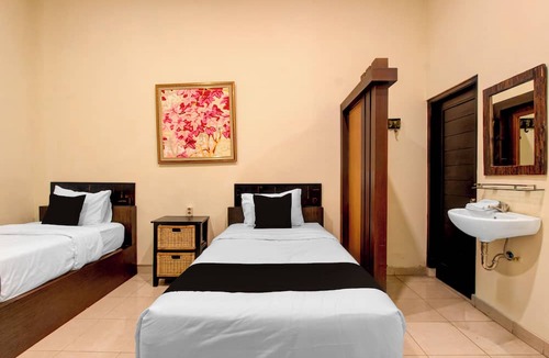Kasihan Hotel | Townhouse Oak Pancanaka Malioboro Hotel