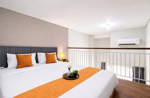 Jakarta Apartment | Practical Loft Studio At Nifarro Park Apartment
