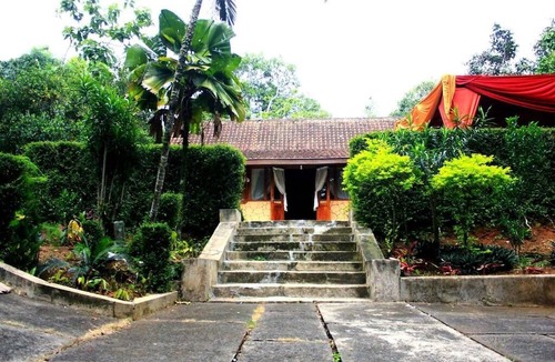 Ambarawa Hotel | Joglo Mbah Guru Homestay