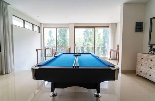 Bandung Villa | Tulip Hill View Villa 6 Bedrooms With a Private Heated Swimming Pool and a Movie Room and a Billaird Table