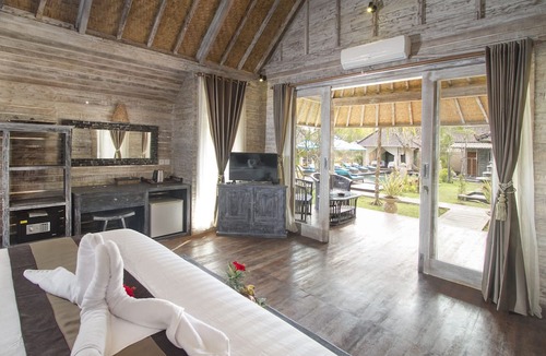 Mushroom Bay Hotel | The Palm Grove