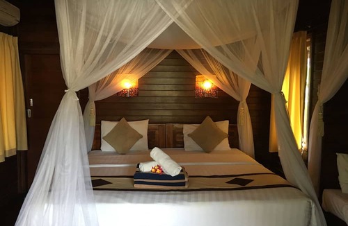 Mushroom Bay Hotel | Cassava Bungalow