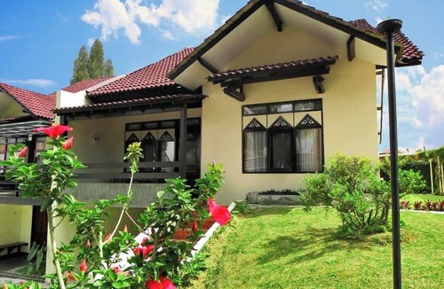 Berastagi Hotel | Hotel Sibayak International