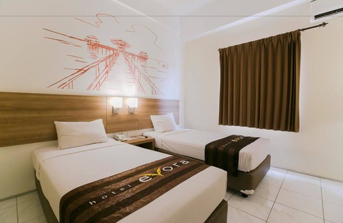 Gubeng Hotel | Evora Hotel