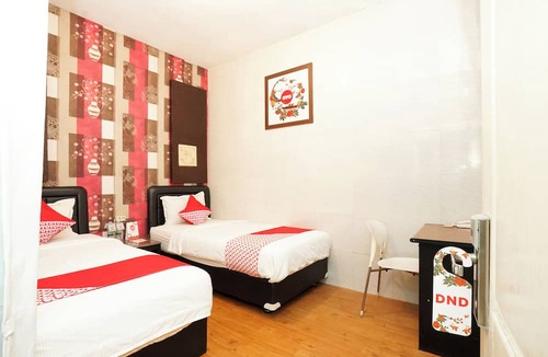 Mojokerto Hotel | OYO 425 Mojokerto Guesthouse